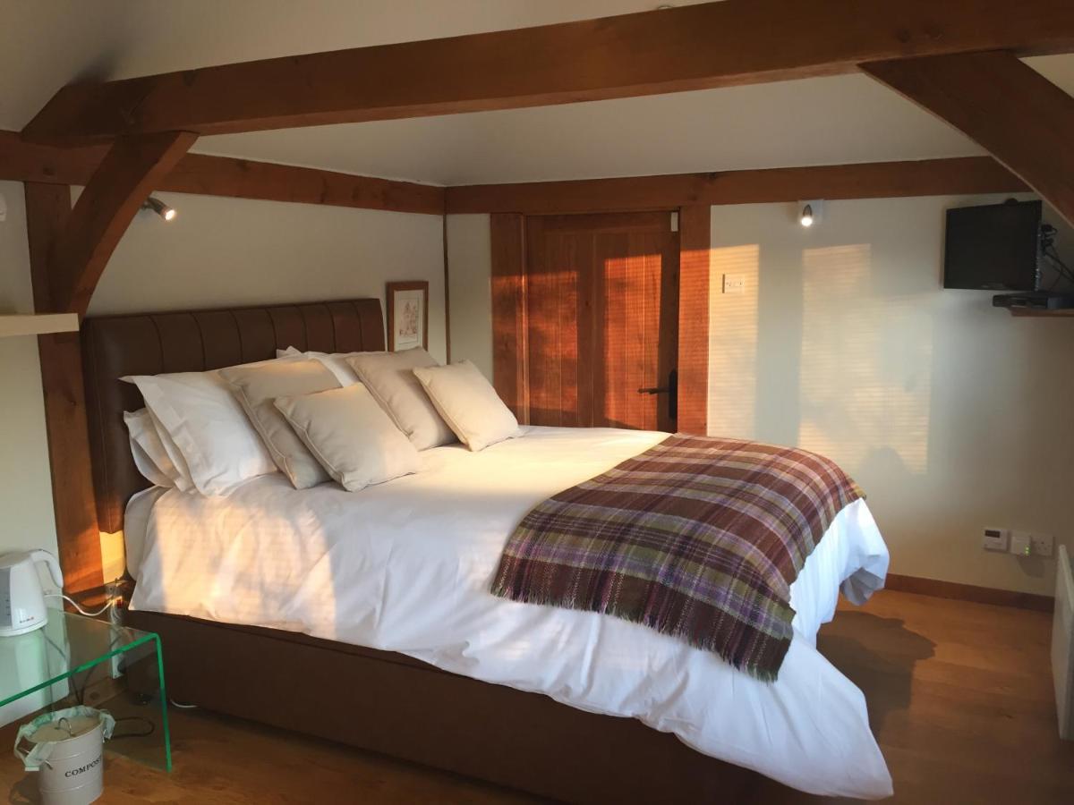 Thatched Cottage B&B Hever Exterior photo